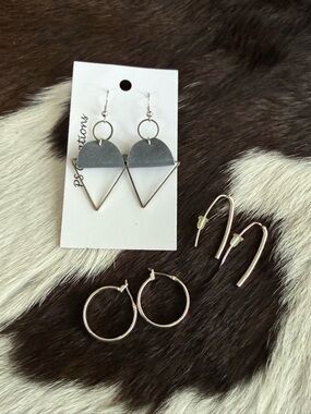Lot of Silver Tone Earrings - Gray & Silver Geometric Drop Earrings -